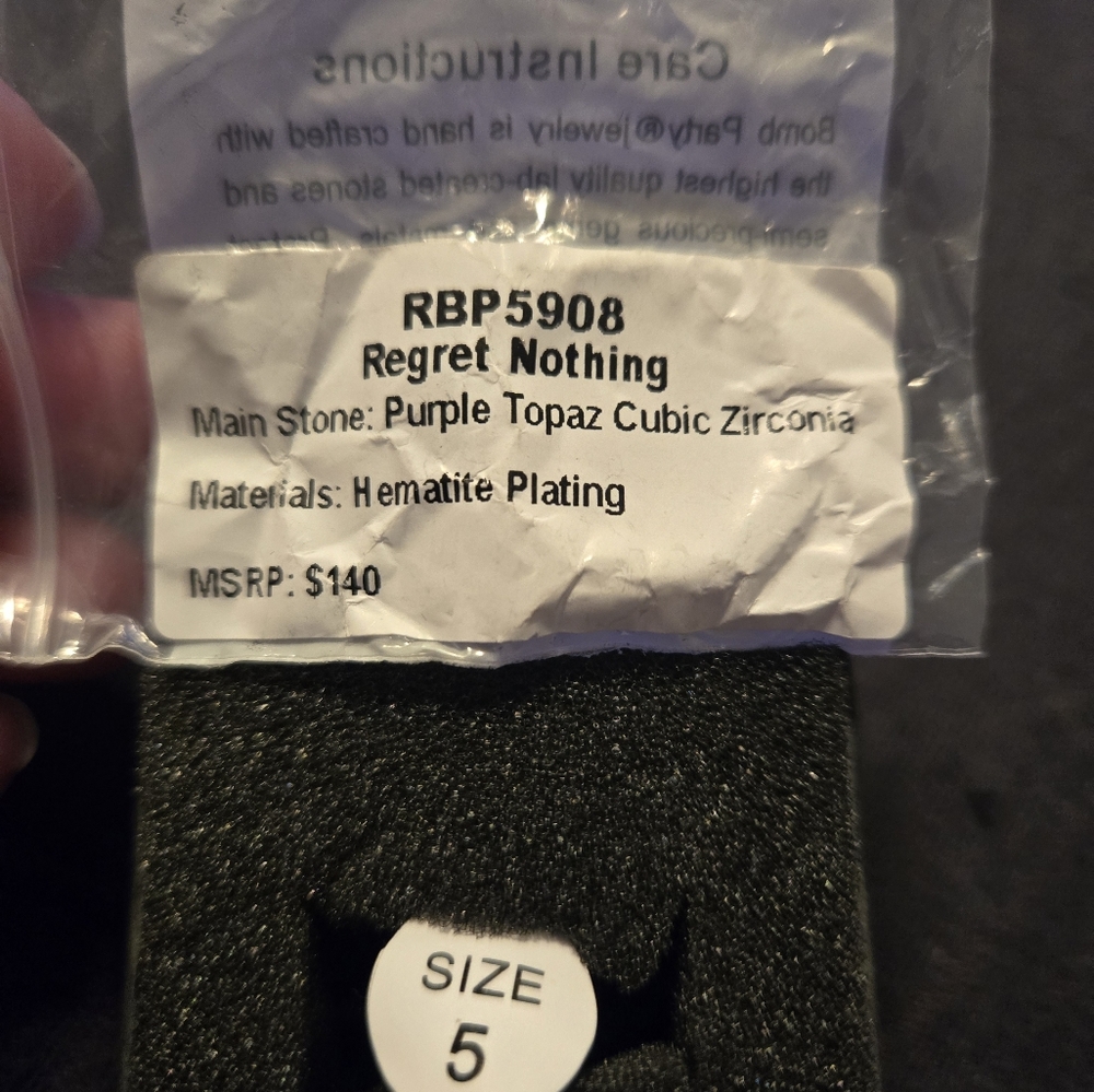 Bomb Party ring - Picture 2 of 2